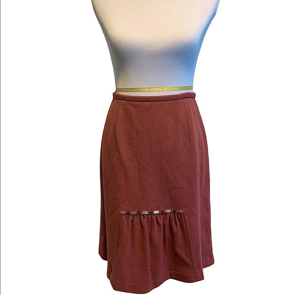 Wanko | Pink Half Length Skirt With Bead Accent